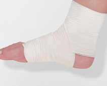 Opaska elastyczna przykład kostka 4mx10cm.jpg