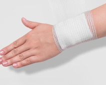 Opaska dziana 4mx10cm przykład nadgarstek.jpg
